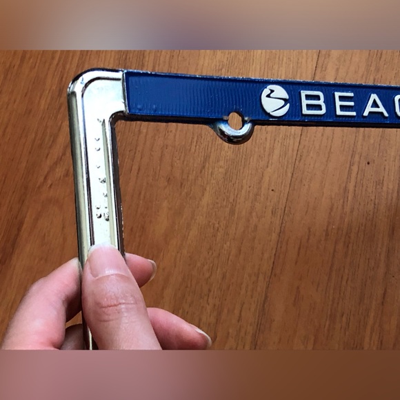 Beachbody License Plate Frame EUC ! - Picture 4 of 11
